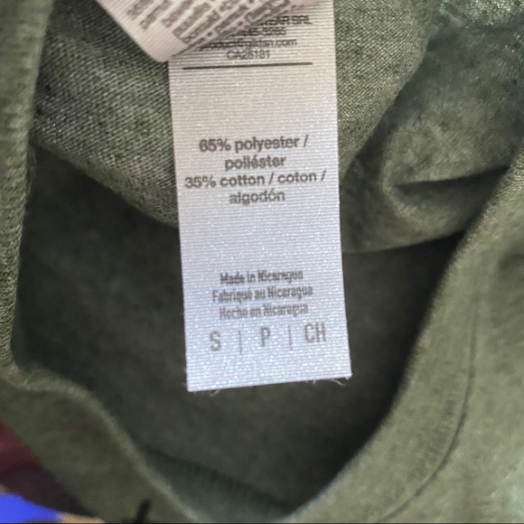 Christmas Movie Tee Shirt New Small - Picture 4 of 5